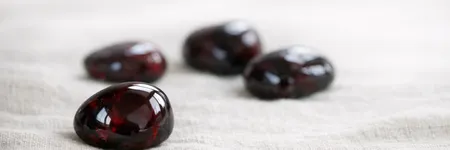 Garnet (Lal) Taşı: Anlamı, Özellikleri ve Bakımı