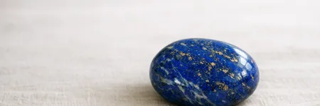 Lapis Lazuli Taşı: Anlamı, Özellikleri ve Bakımı