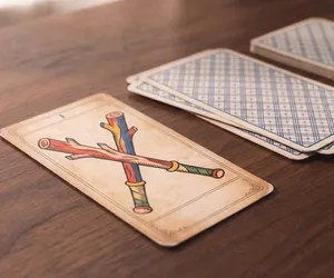 Marsilya Tarotu'nda Değnekler: eylemin ailesi